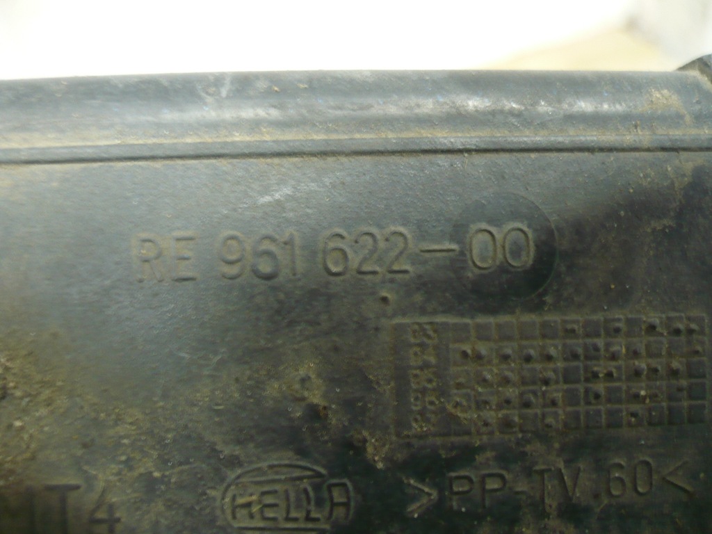 фото №3, Противотуманная фара hella r seat inca 1 caddy 2 polo classic