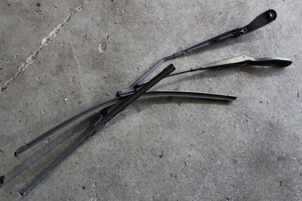 фото №1, Volvo v50 s40 04-12 рычаги дворник перед eu