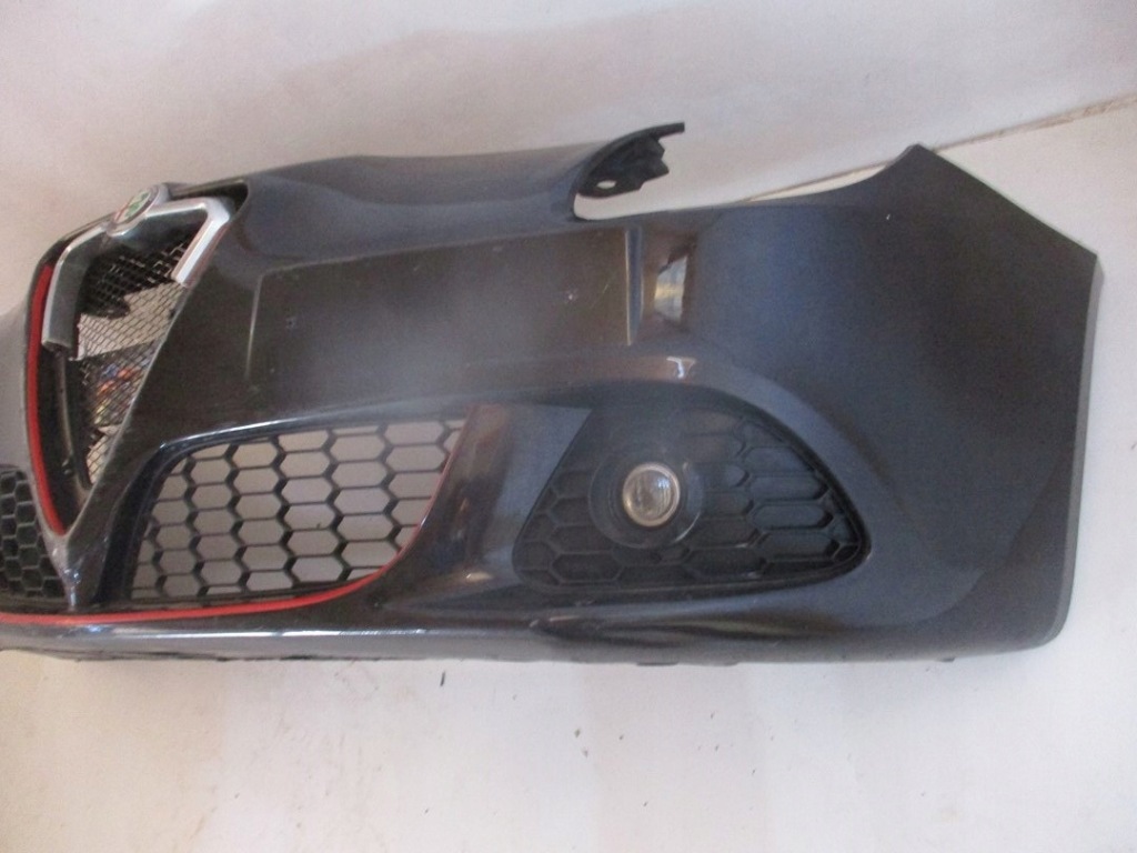 фото №3, Бампер передній alfa romeo giulietta відсутній решітка