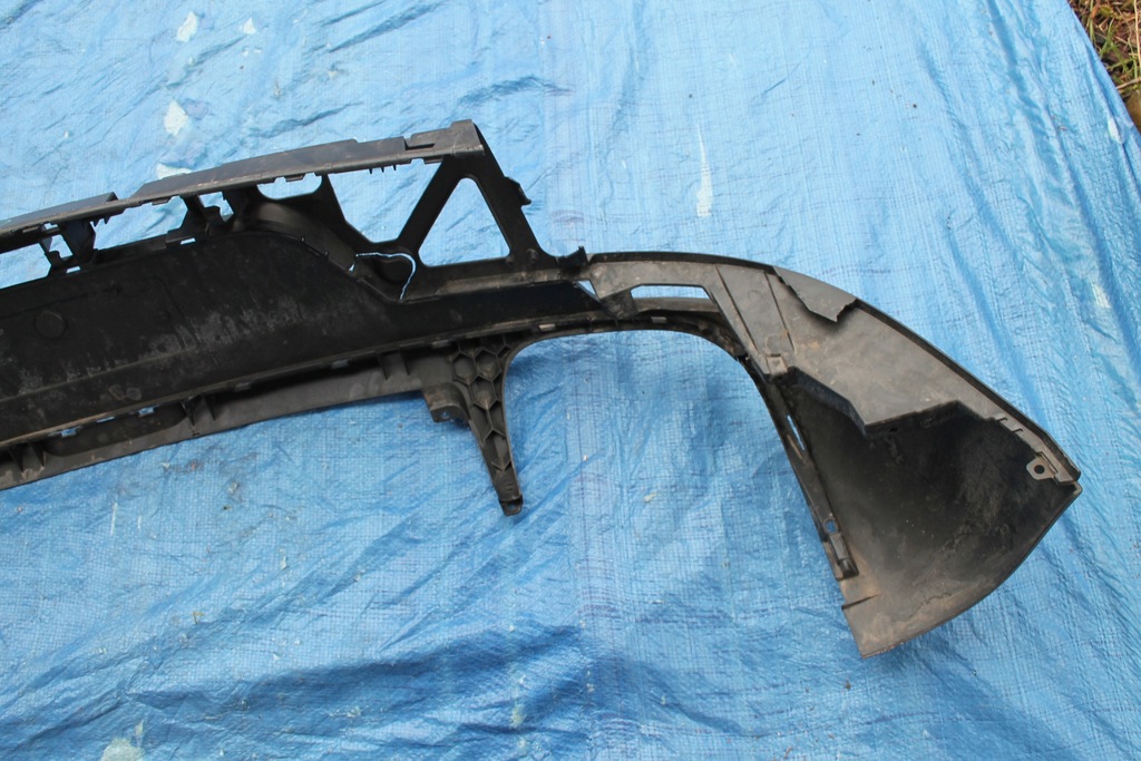 фото №9, Porsche macan 95b накладка бампера задняя задняя 95b8