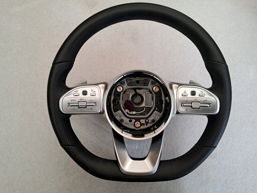 фото №1, Mercedes w167 gle gls воздуховод amg лепестки переключения