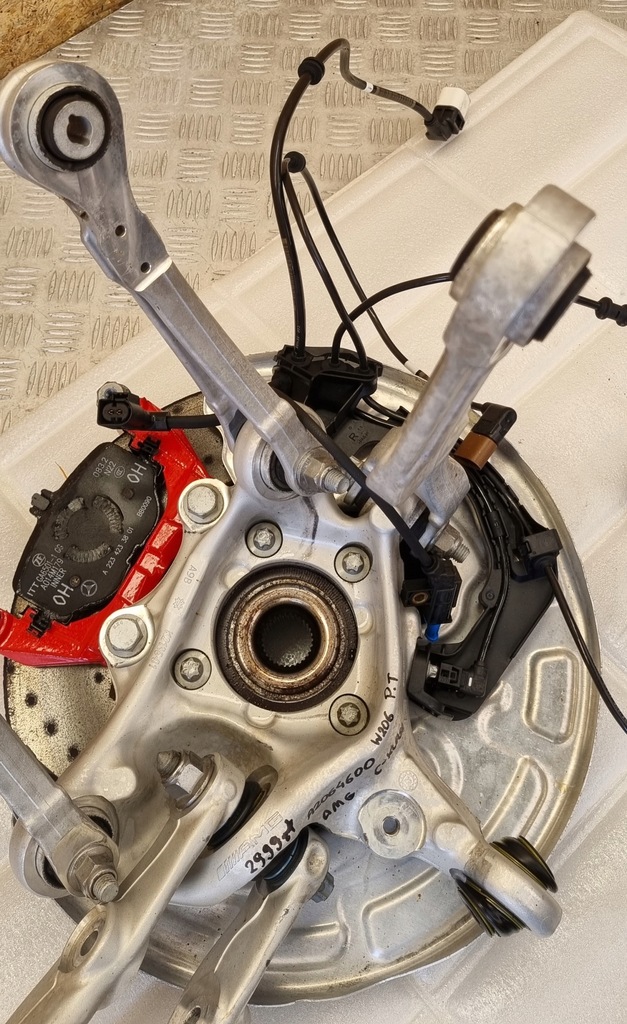 фото №8, Mercedes w206 c klasa amg поворотний кулак права задня важіль a2064600 a2063101