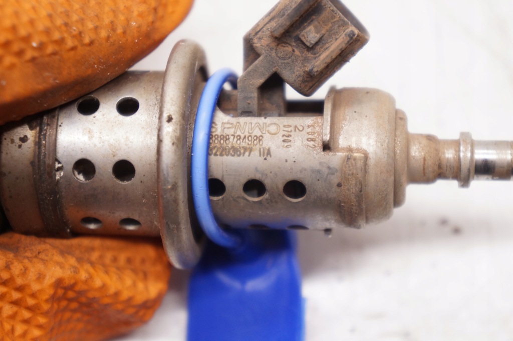 Volvo s60 3 v60 2 инжектор форсунка adblue 32203677 с Разборки