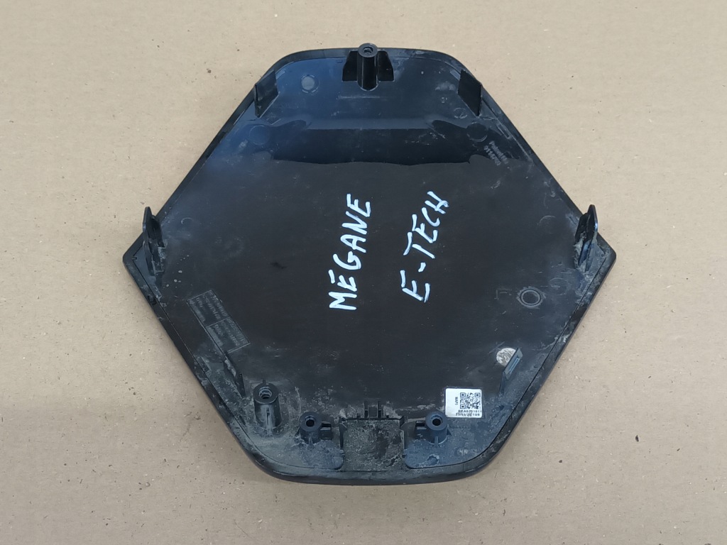 Решётка  renault megane v e-tech решётка радиатора эмблема logo значок в Украине