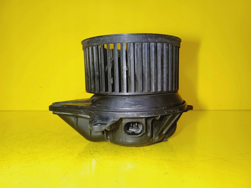 Повітродувка обдув вентилятор renault trafic 2 nr444 Доставка