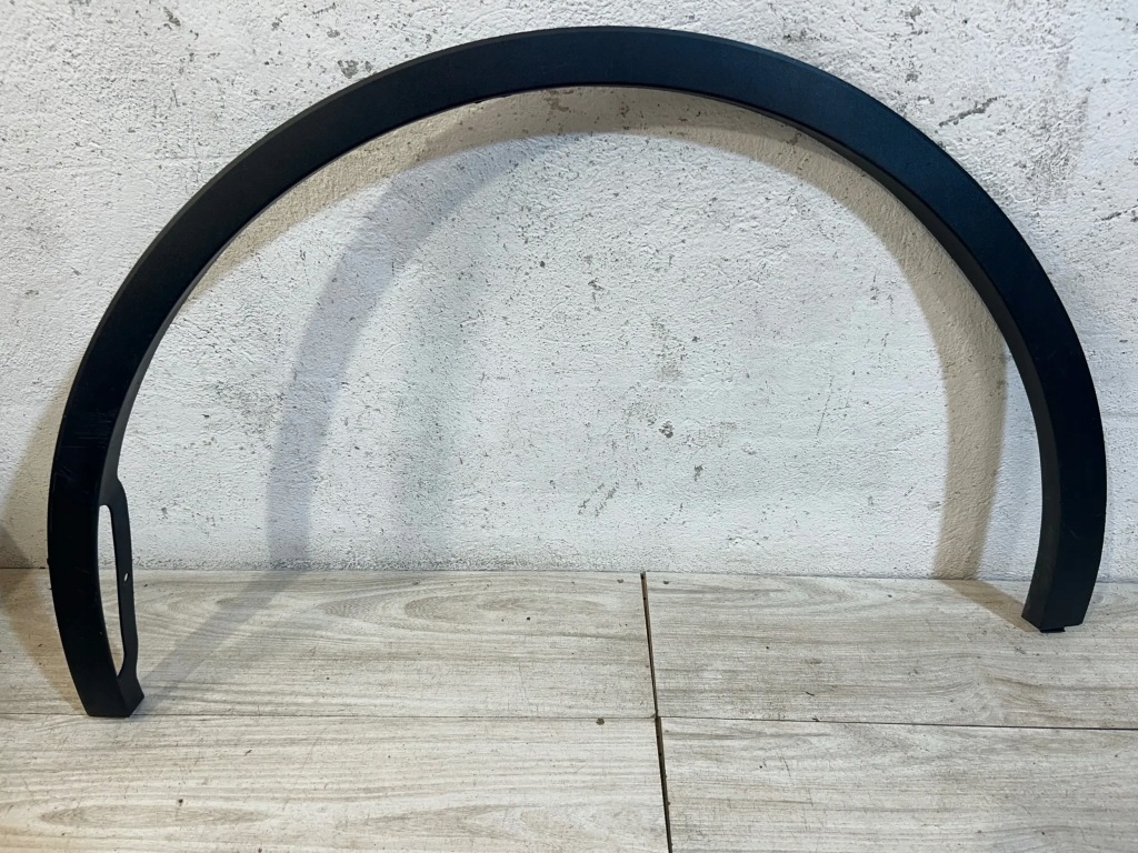 фото №1, Tesla model y молдинг na крыло правая перед