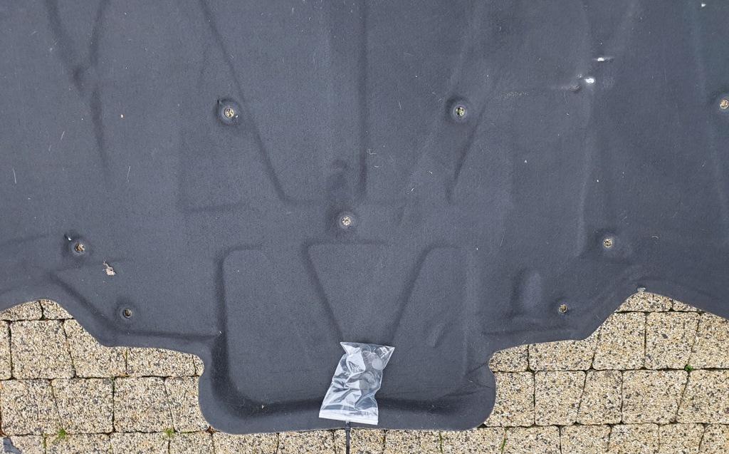 фото №4, Mercedes slk r171 шумоизоляция капот двигателя подкрылок мат клипсы оригинал