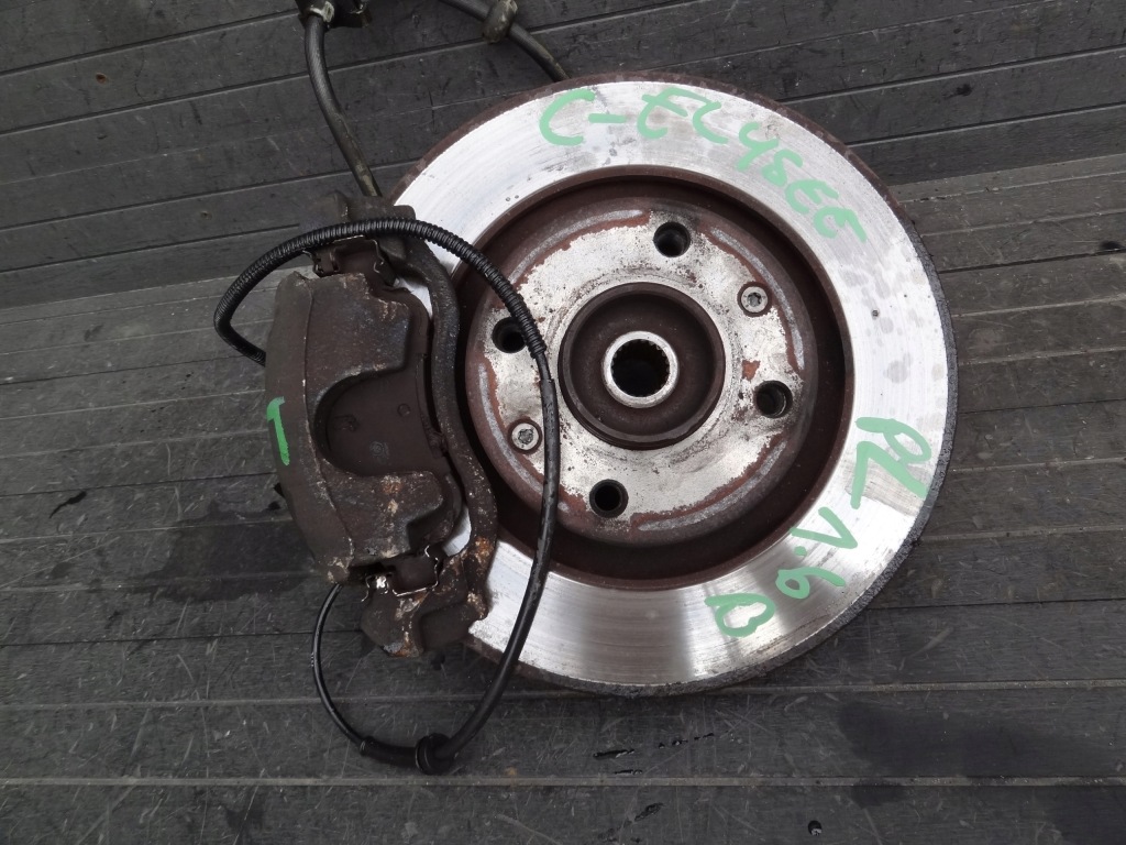 фото №1, Citroen c-elysee 2013 1,6 16v поворотный кулак левая перед