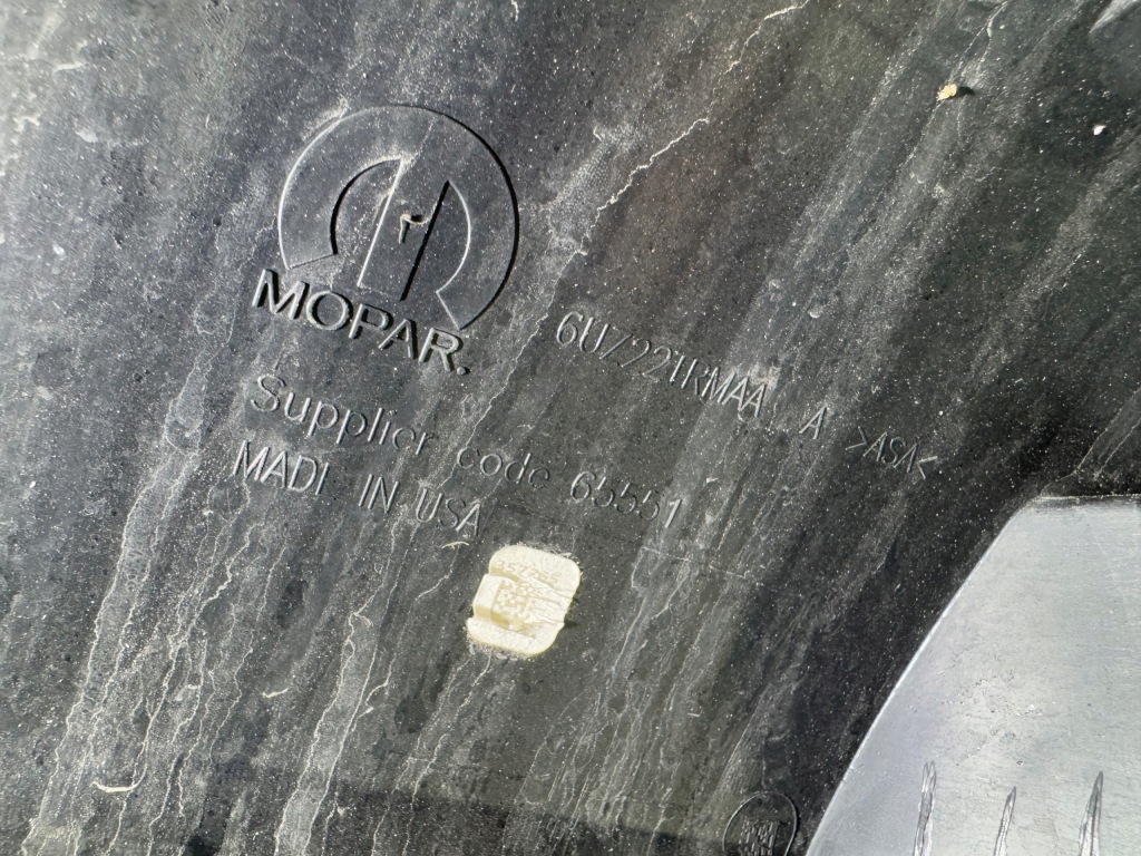 фото №7, Dodge durango 22- srt бампер передній