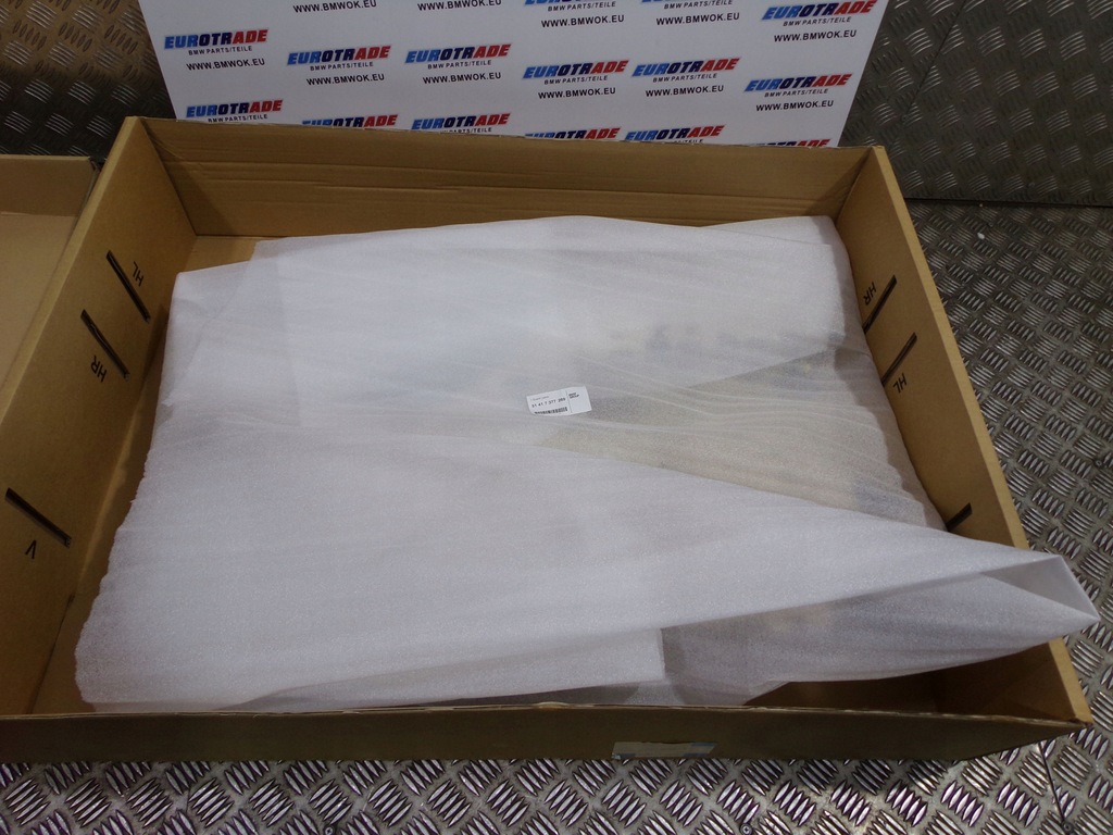 фото №13, Bmw i3 i01 lci обивка обшивка дверь левый перед 7377269 новый