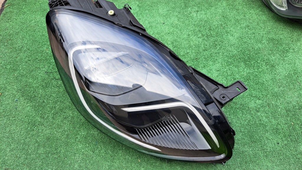 фото №1, Ford puma full led ampa передняя