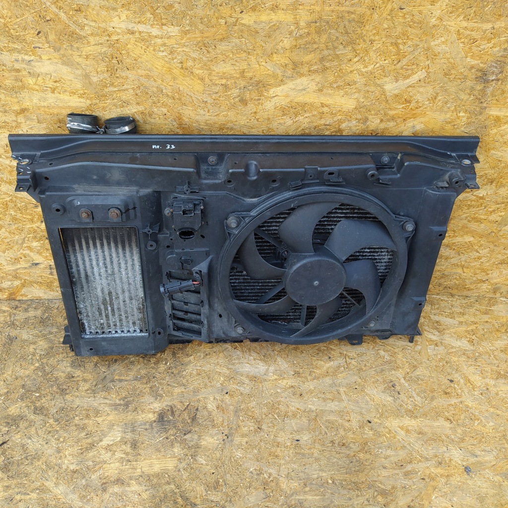 фото №1, Citroen c4 picasso 1.6 hdi радіатор pas передній