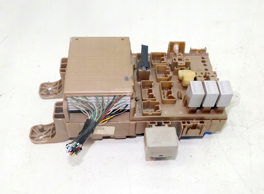 фото №7, Toyota corolla ts e12 05r 1.8 192km коробка запобіжників 82641-02040