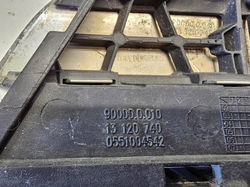 фото №9, Решётка бампера левая правая перед opel vectra c signum gts