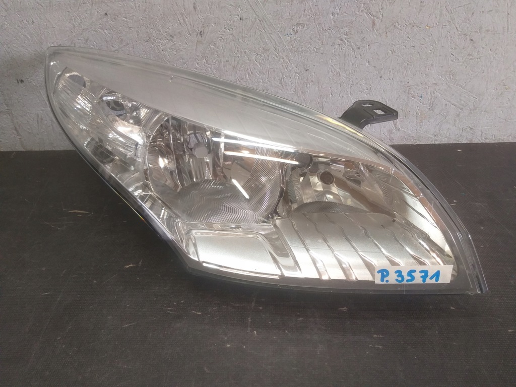 фото №1, Лампа перед права renault megane iii 3 08- 260100017r