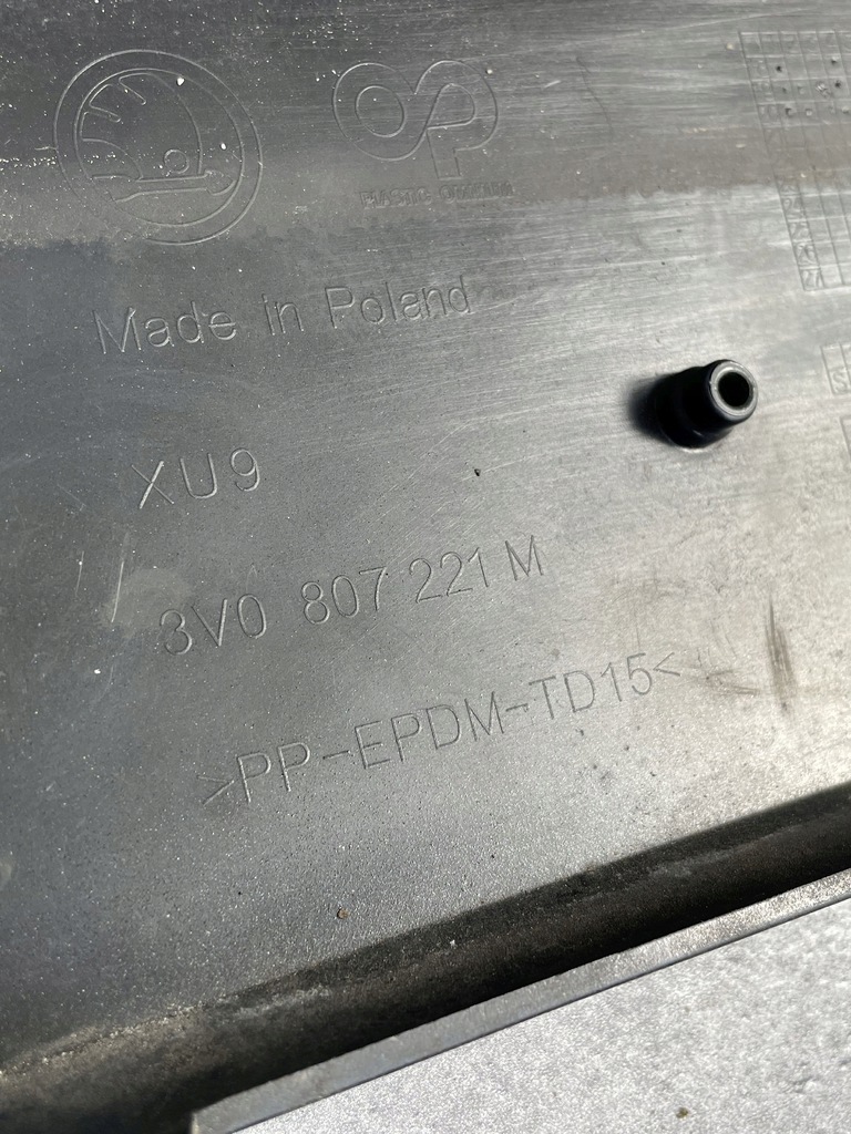 фото №10, Skoda superb iii 3 бампер перед передний 8v0807221m + хром боковой