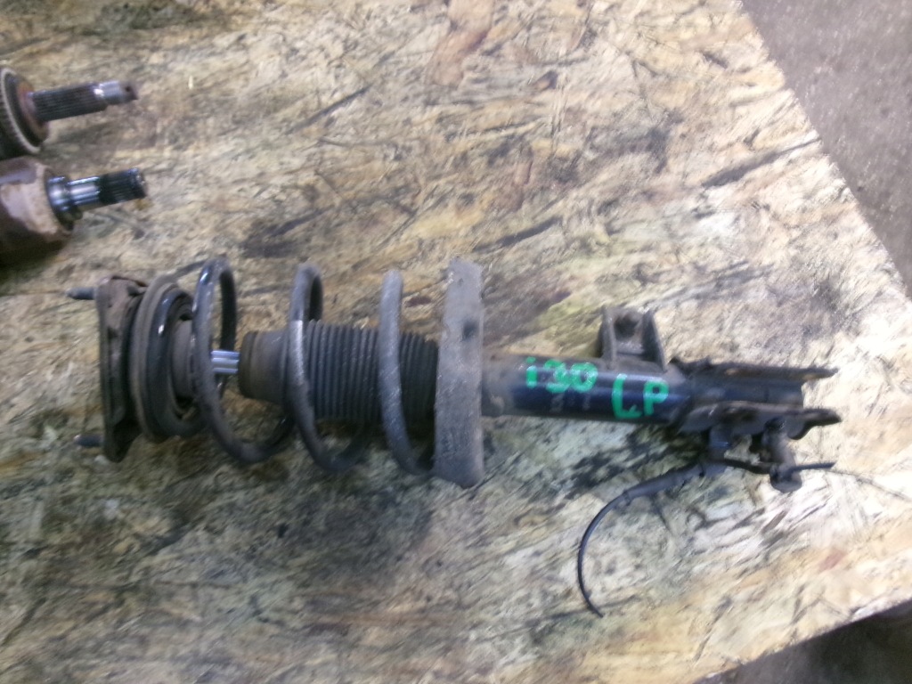 фото №1, Hyundai i30 i mcperson левый перед 1.6 crdi