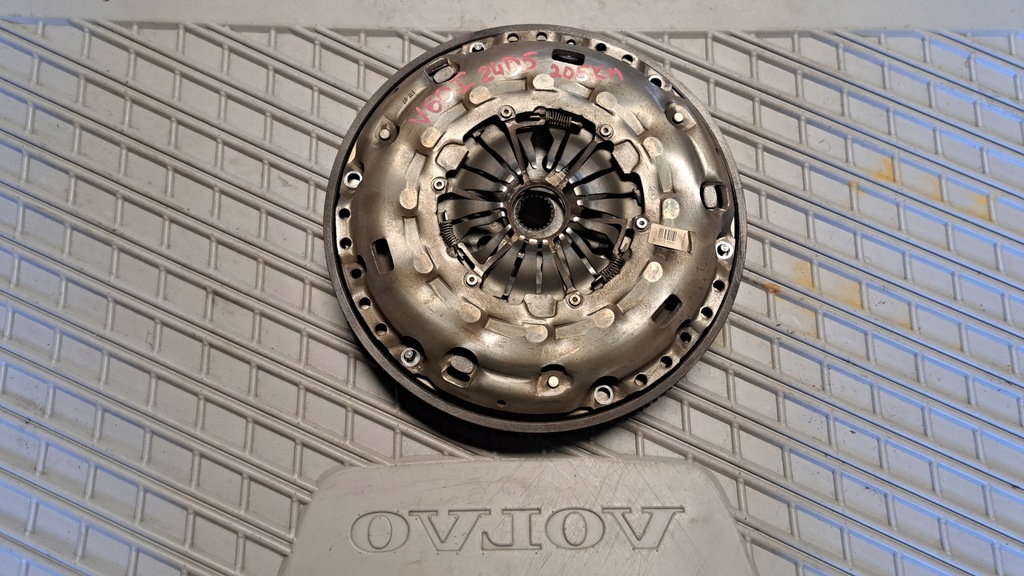 фото №8, Volvo s60 ii v60 i v70 iii 2.4 d5 205km зчеплення двомасовий маховик kpl. d5244t10 11