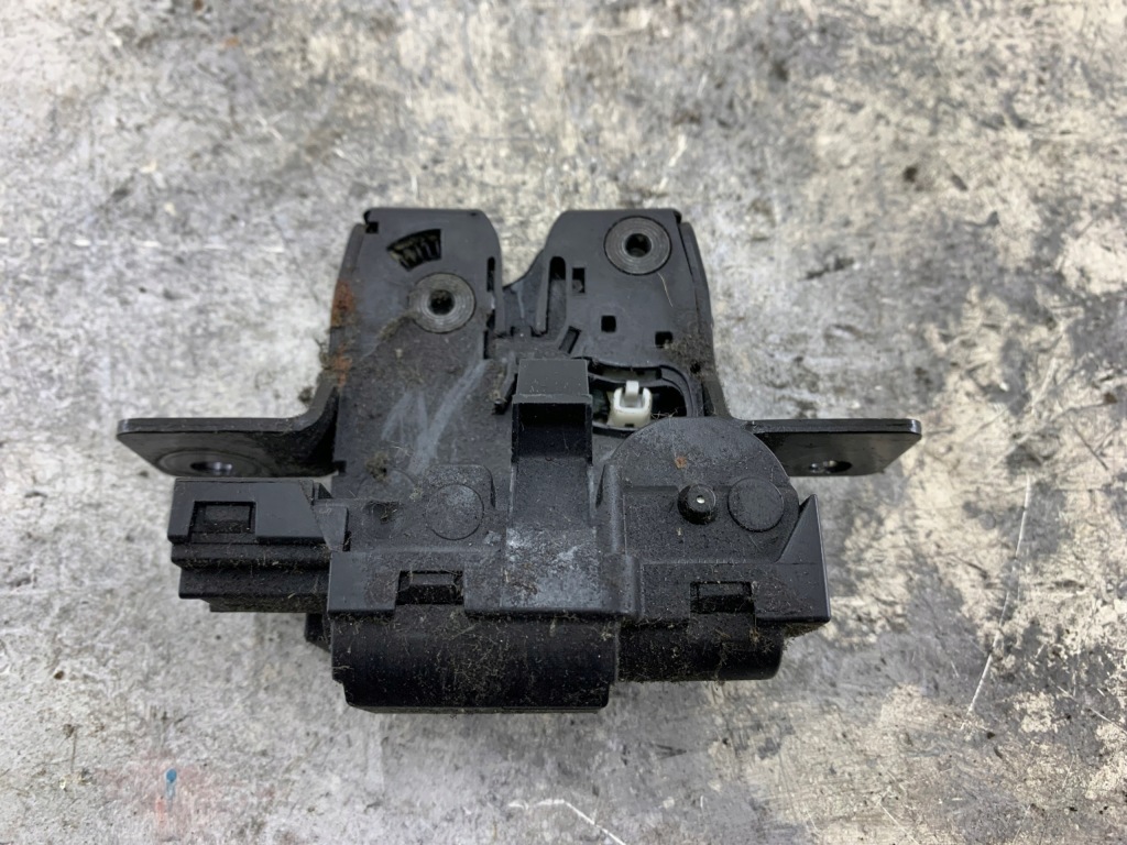 фото №2, Renault clio iii замок крышки багажника