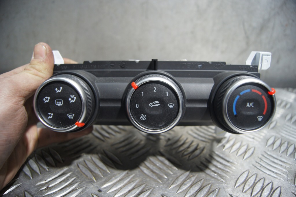 фото №5, Панель кондиціонера обдув renault clio v 19-