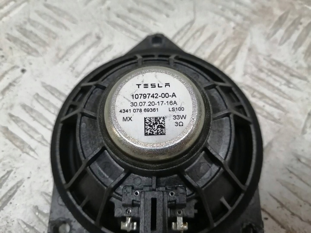 Динамик дверь задний  tesla model 3 1079742-00-a Цена