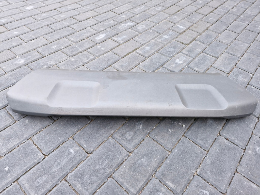 Купити Ford ecosport рестайлінг  накладка бампера перед оригінал szaro-srebna