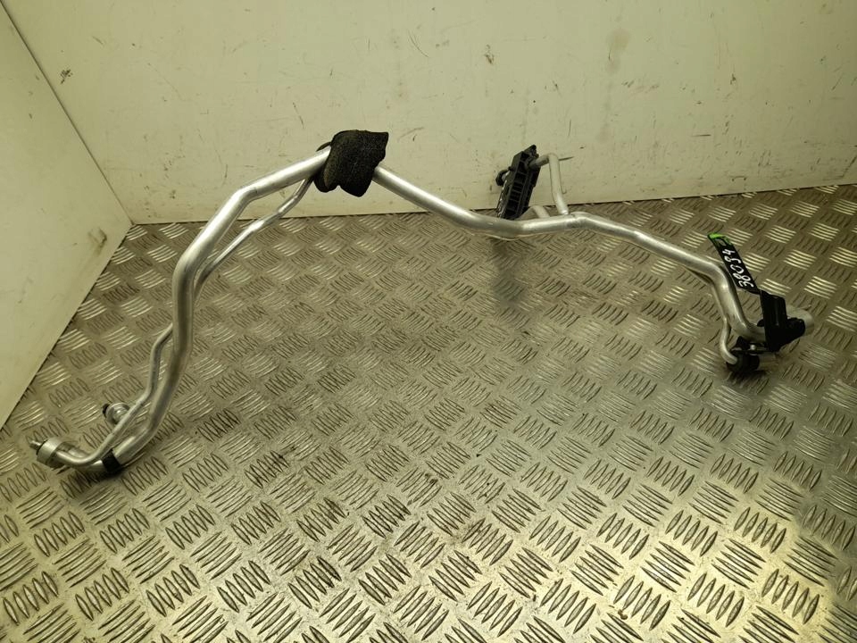 Купити Шланг кондиціонер land rover discovery sport r-dynamic 23- n8d2-19a834-aa