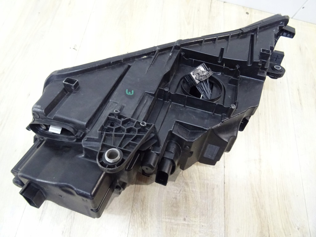 Skoda octavia 3 рестайлинг  фара led правый  5e2941018f llu Доставка