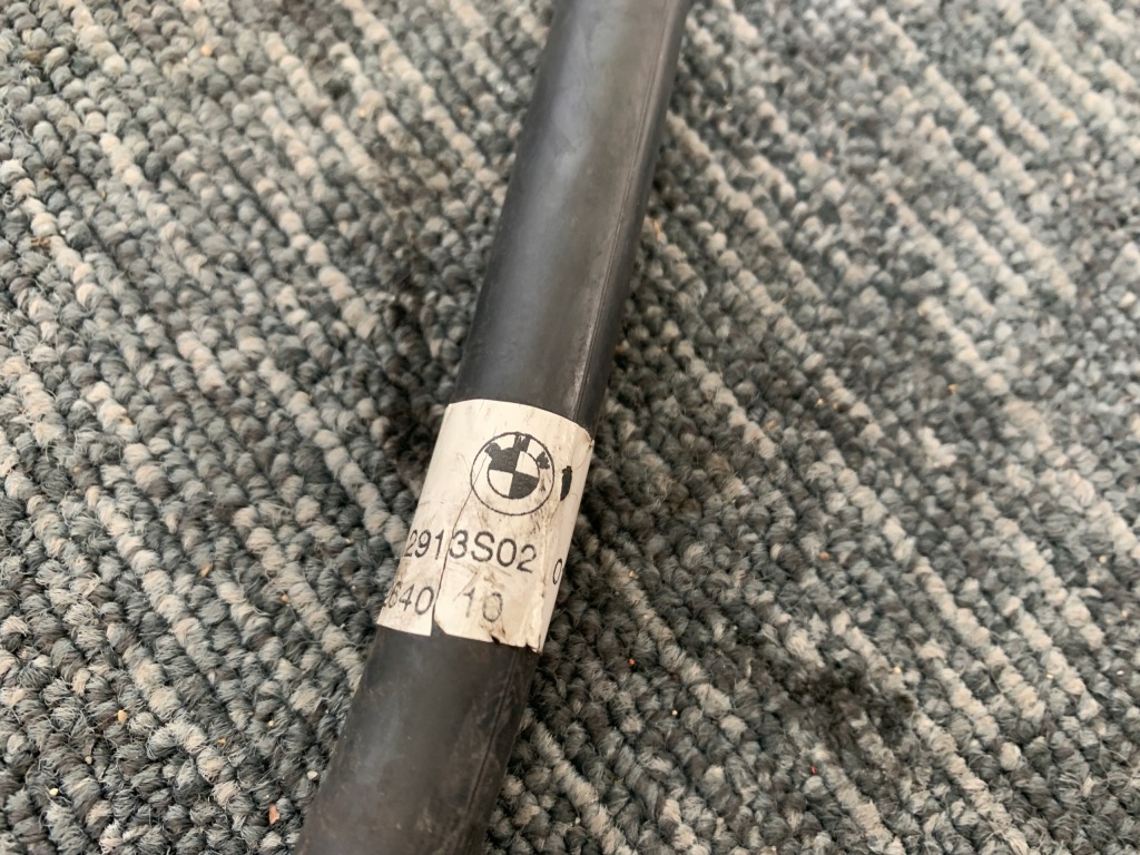 Bmw 120d e87 пабтрубок  шланг омывателя оригинал europa Цена