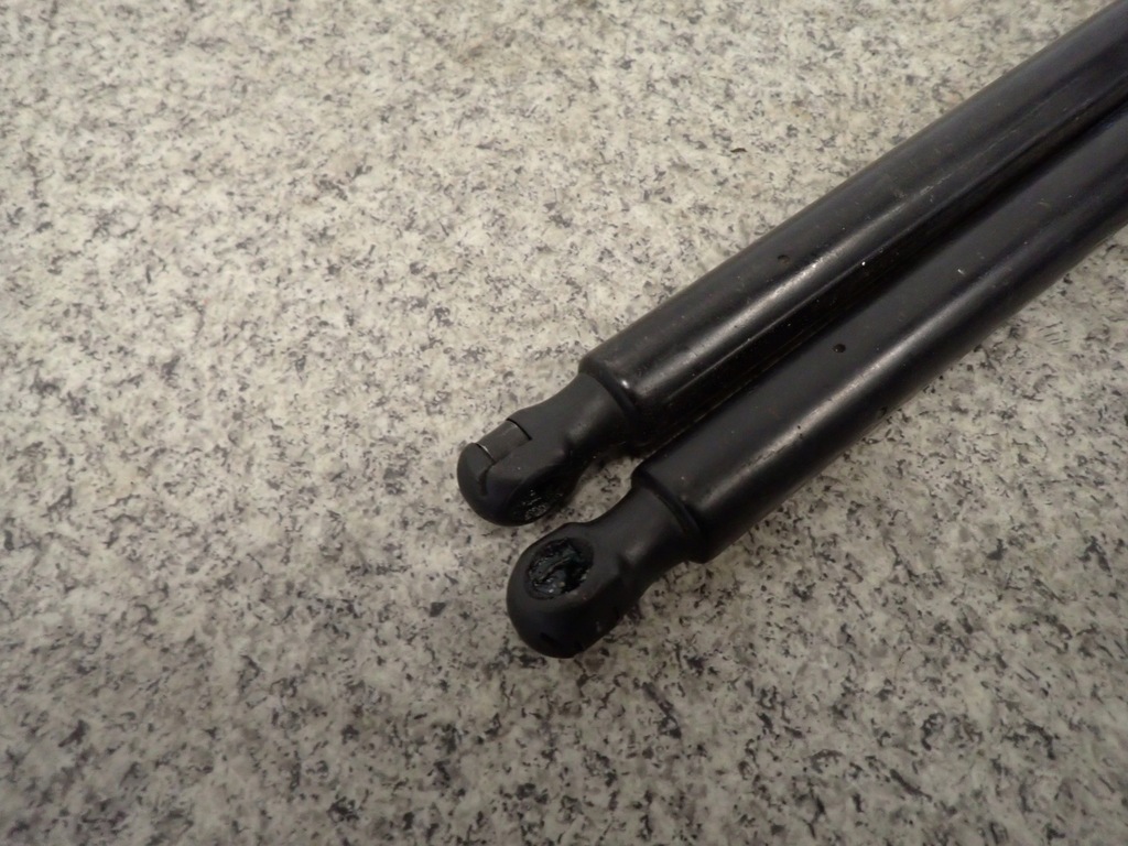 фото №4, Mazda 6 02-07 kombi амортизатори кришки багажника