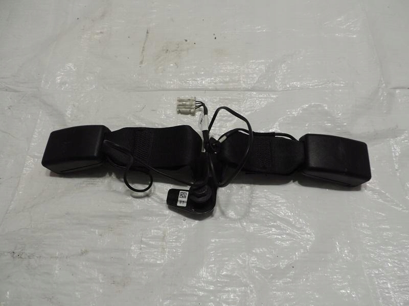 фото №1, Opel crossland x защёлки поперечина правый задняя 39123392