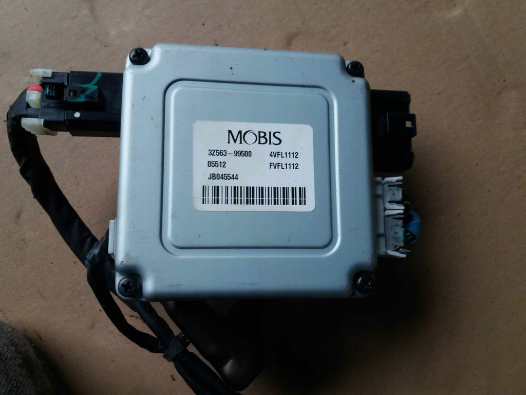 фото №1, Hyundai i40 модуль усилителя