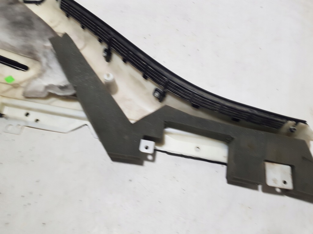 Накладка стійка ліва задній c обшивка mercedes ml w166 чорні amg 1646901925 в Україні