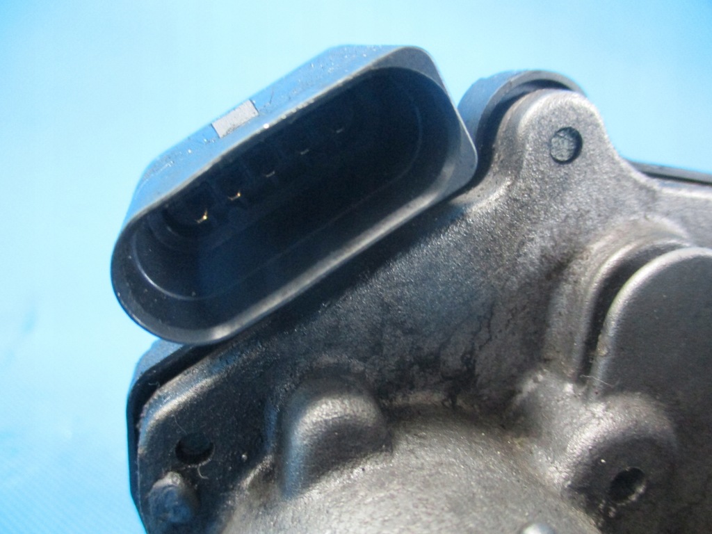 фото №3, Дроссельная заслонка audi a4 b9 8w 059145950al