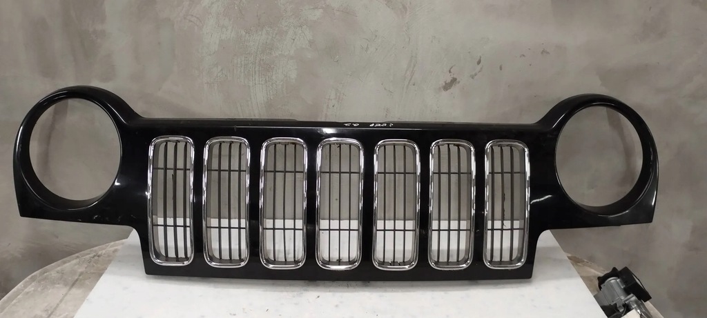 фото №1, Jeep cherokee 2001 з решітка радіатора радіатора решітка радіатора