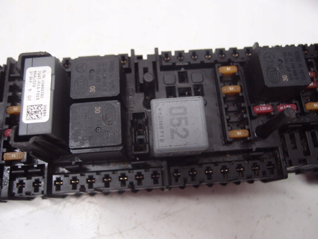 фото №3, Коробка предохранителей mercedes v-klasa