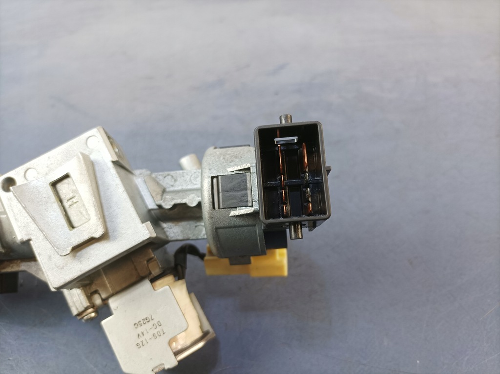 фото №4, Mazda 5 i cr замок запалювання ключ c23666938b