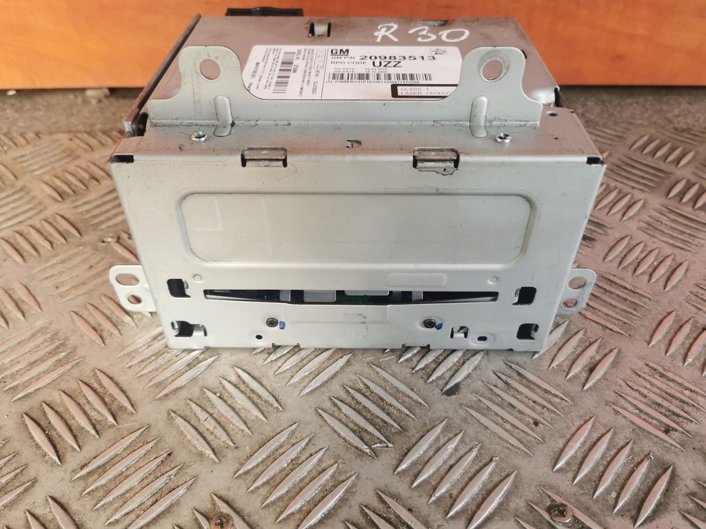 фото №1, Opel astra j оригинальный номер радио cd 20983513