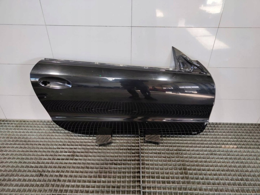 Купити Двері праве c197 mercedes sl r230 w230