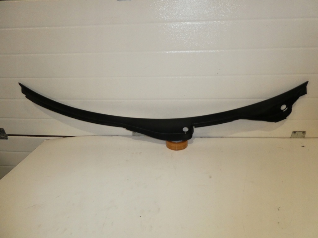 фото №1, Жабо пластиковый audi a4 b8 a5 8k1819403