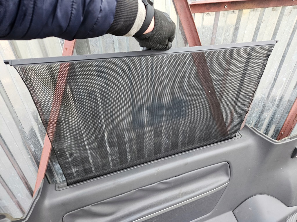 фото №5, Обшивка правый задняя шторка vw t5 multivan