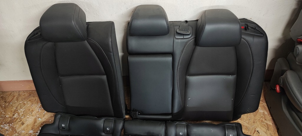 фото №5, Mazda 3 bp iv liftback сиденья заднее сиденье обивка комплект кожа электрика