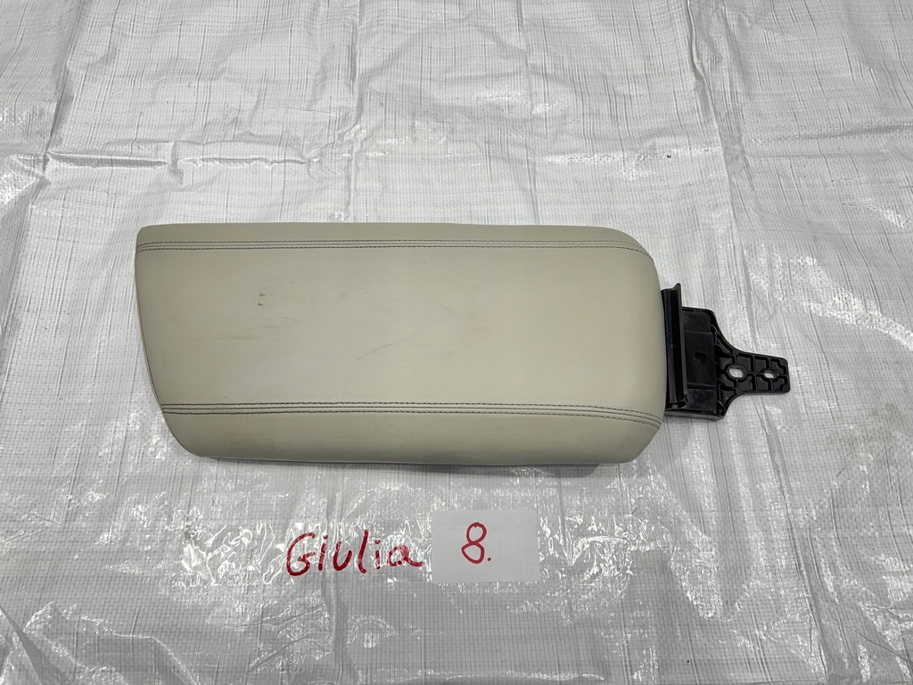 фото №1, Alfa romeo giulia подлокотник