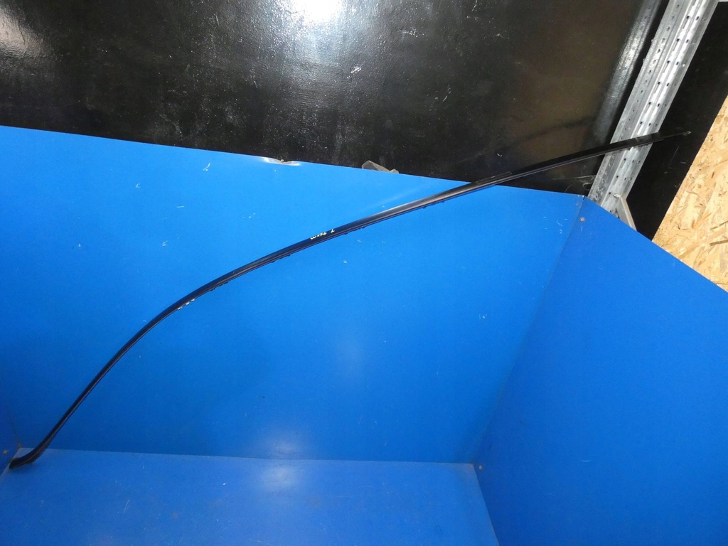 фото №1, Mercedes a klasa w176 молдинг кровельная левая