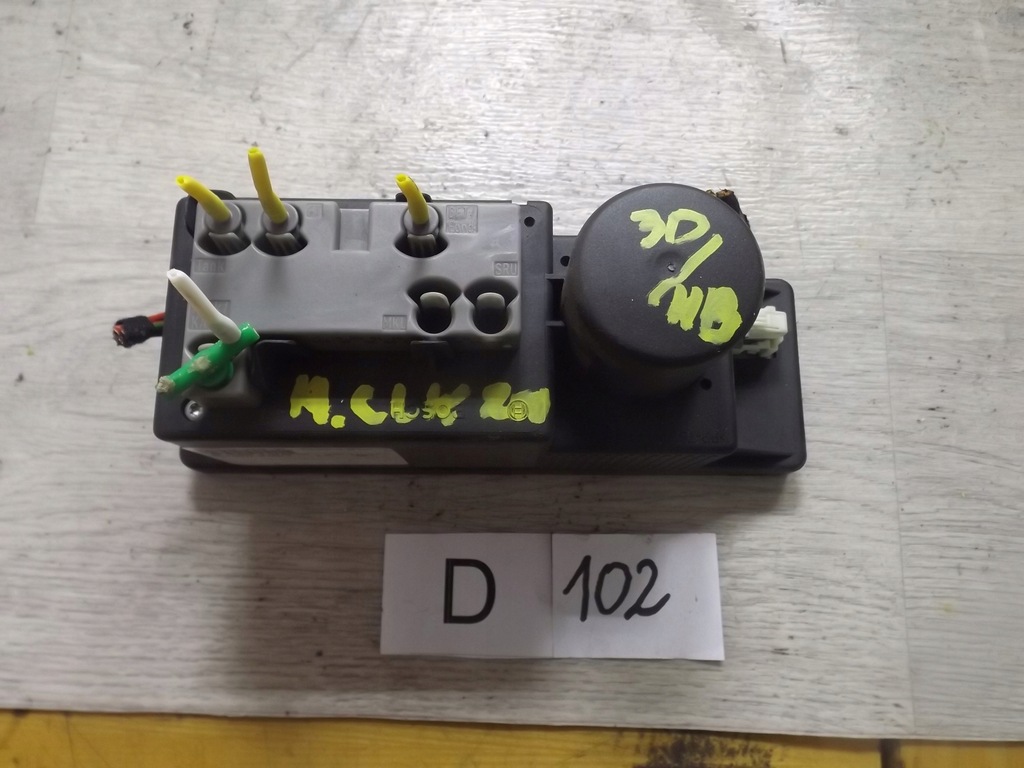 фото №1, Помпа замка центрального mercedes clk 208 3d hb bosch 0132006360