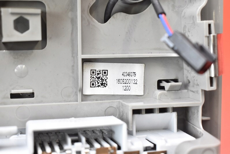 фото №9, Лампа освітлення салону перед 42348379 opel mokka a 12-19