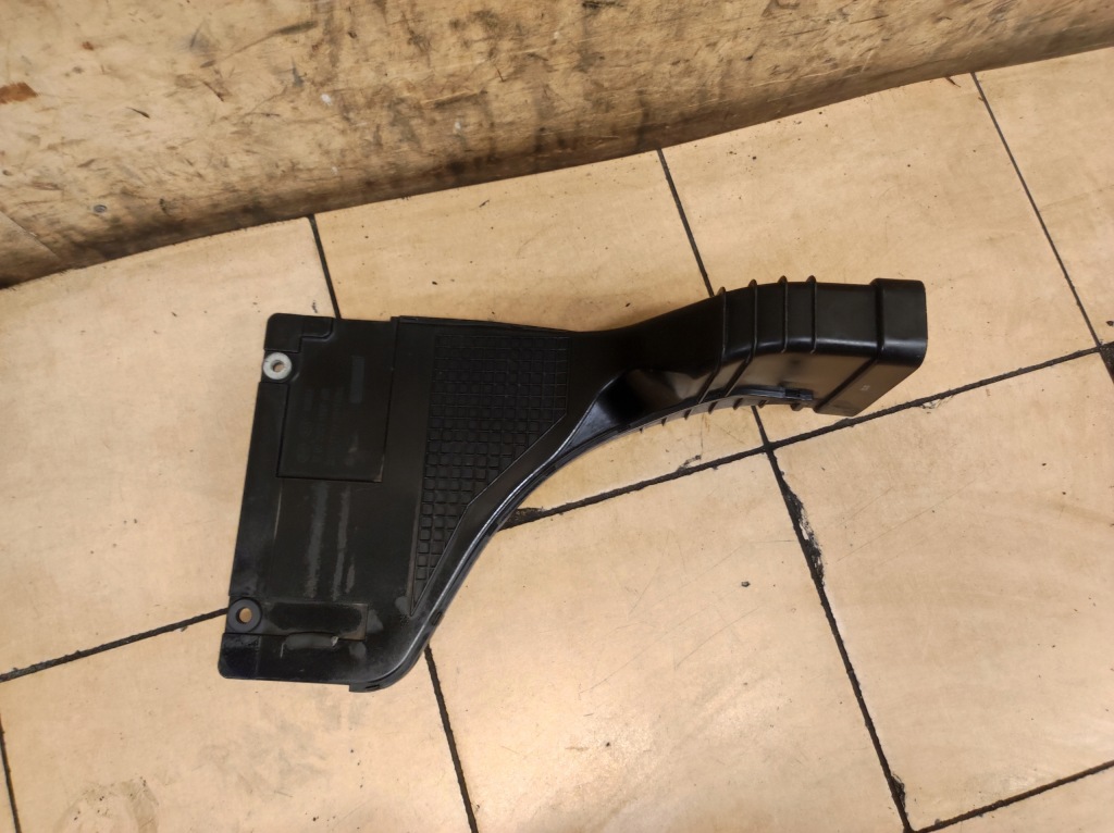 Впуск ловець повітрозабірник повітропровід повітря optima iii 3 1.7 crdi Недорого