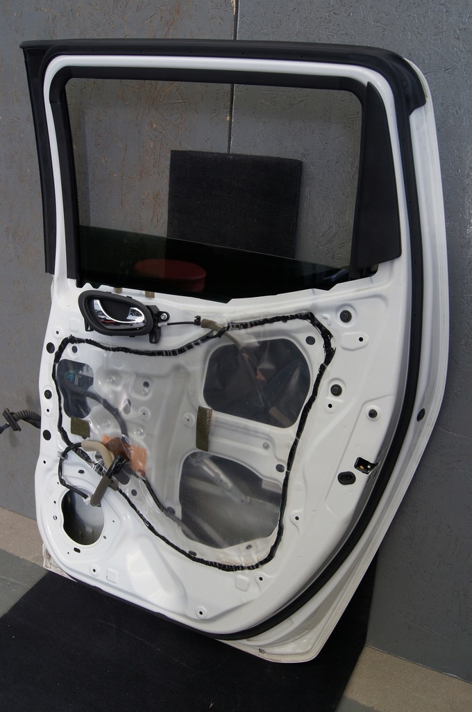 фото №9, Nissan navara np300 d23 дверь задняя задние правое