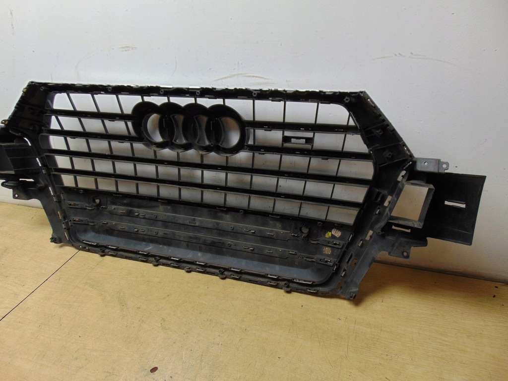 фото №13, Решётка радиатора решётка радиатора audi sq7 4m satyna 4m0853651b