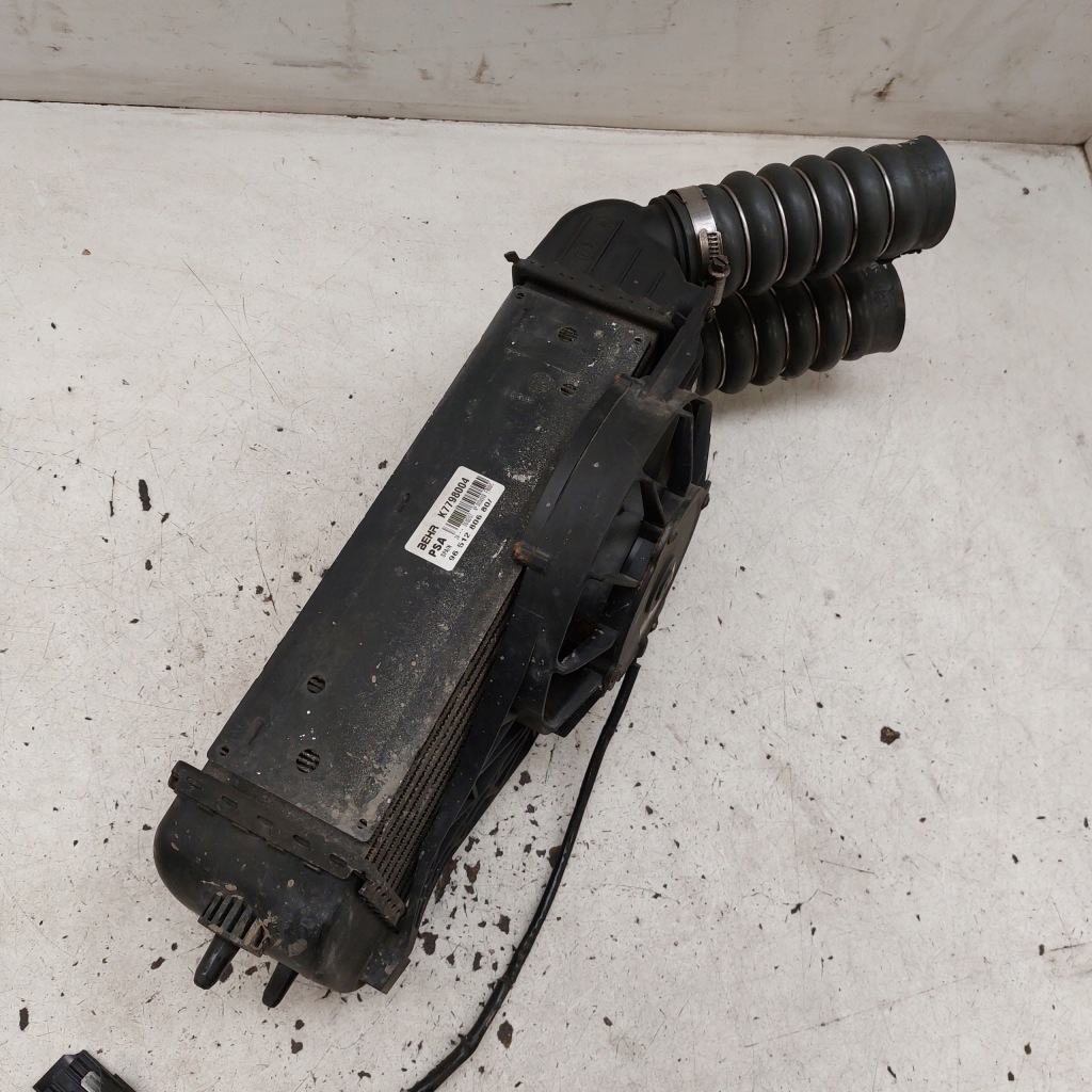 Peugeot 207 1,6 радиатор интеркулер вентилятор k7798004 9651280680 с Разборки